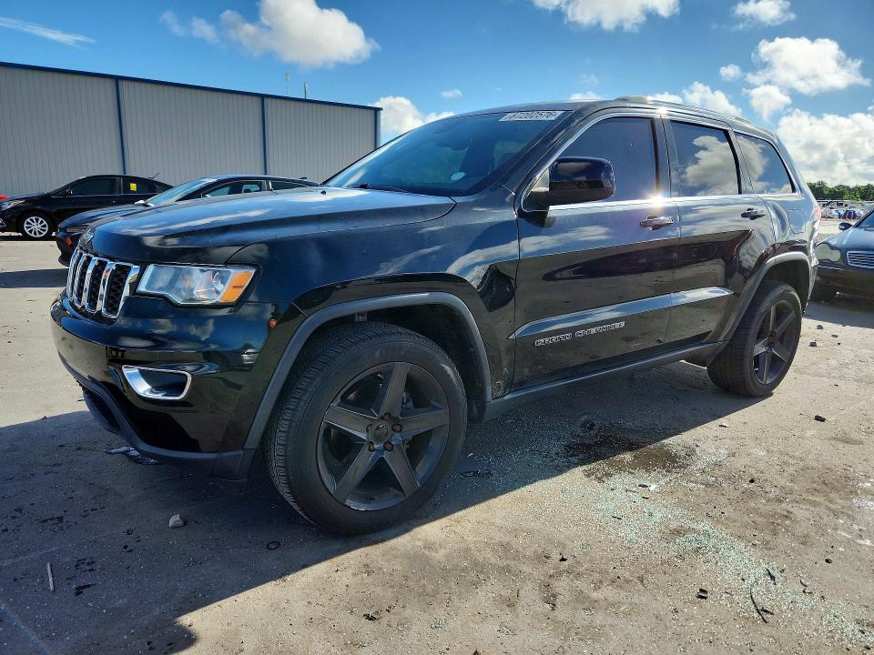 67202576 :رقم المزاد ، 1C4RJEAG2JC327268 vin ، 2018 Jeep Grand Cherokee مزاد بيع