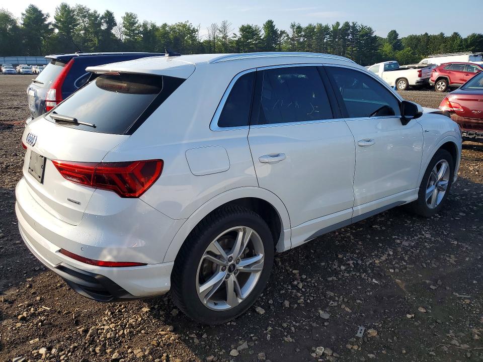 2021 Audi Q3 მანქანა იყიდება აუქციონზე, vin: WA1EECF32M1140006, აუქციონის ნომერი: 65328946