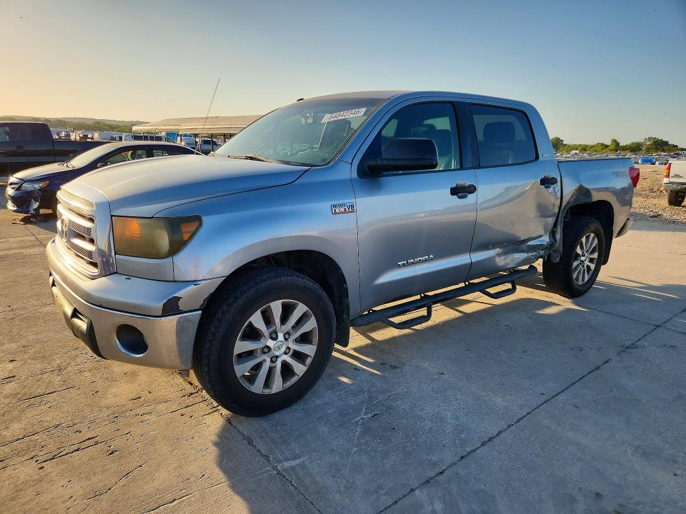 64842346 :رقم المزاد ، 5TFDW5F1XAX156682 vin ، 2010 Toyota Tundra مزاد بيع