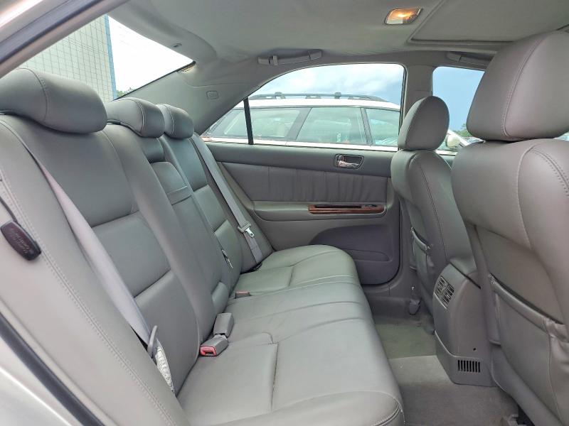 63823126 :رقم المزاد ، 4T1BF30K05U614410 vin ، 2005 Toyota Camry مزاد بيع
