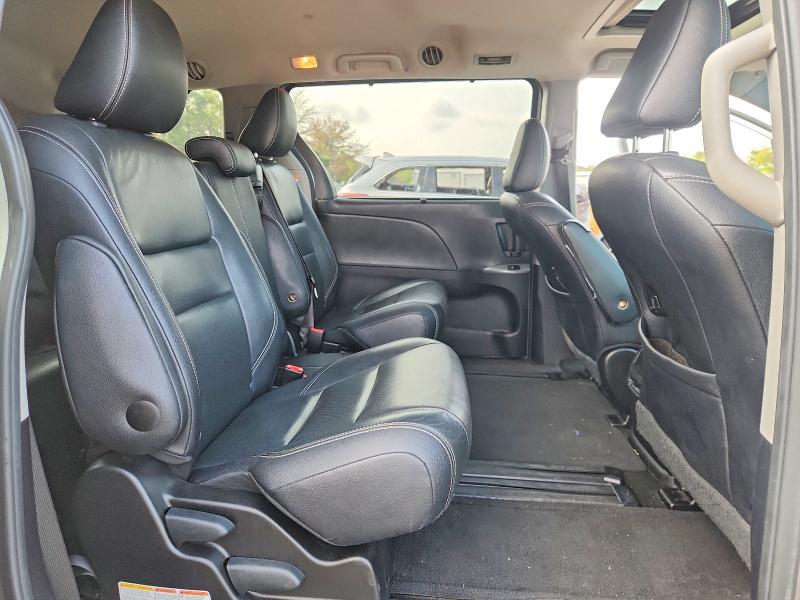 64288986 :رقم المزاد ، 5TDXK3DC3FS671523 vin ، 2015 Toyota Sienna مزاد بيع