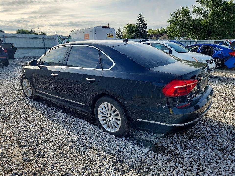 65883246 :رقم المزاد ، 1VWBT7A36GC010121 vin ، 2016 Volkswagen Passat مزاد بيع