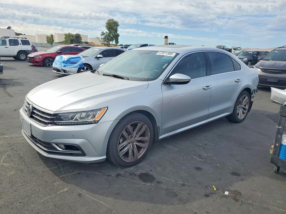 Продаж на аукціоні авто 2018 Volkswagen Passat, vin: 1VWBA7A33JC016732, номер лоту: 67021366