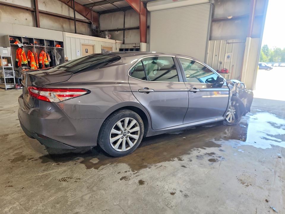 2019 Toyota Camry მანქანა იყიდება აუქციონზე, vin: 4T1B11HK0KU188432, აუქციონის ნომერი: 63667266