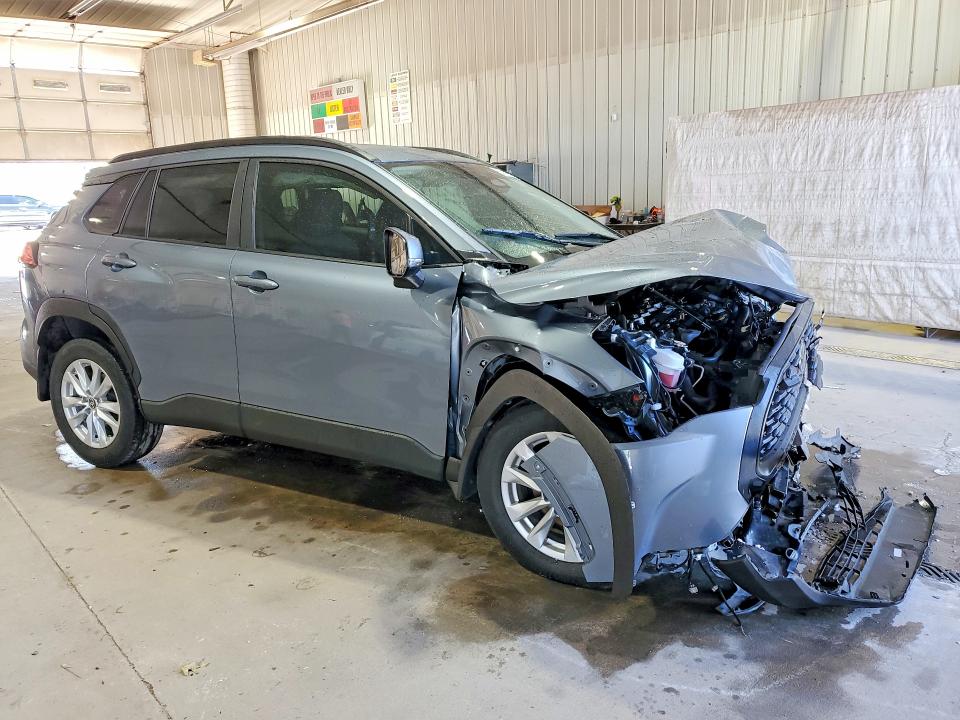Продажа на аукционе авто 2023 Toyota Corolla Cross, vin: 7MUCAABG7PV068559, номер лота: 63721426
