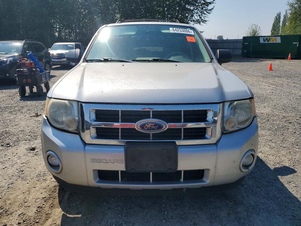 2009 Ford Escape მანქანა იყიდება აუქციონზე, vin: 1FMCU93G49KB03840, აუქციონის ნომერი: 64253006