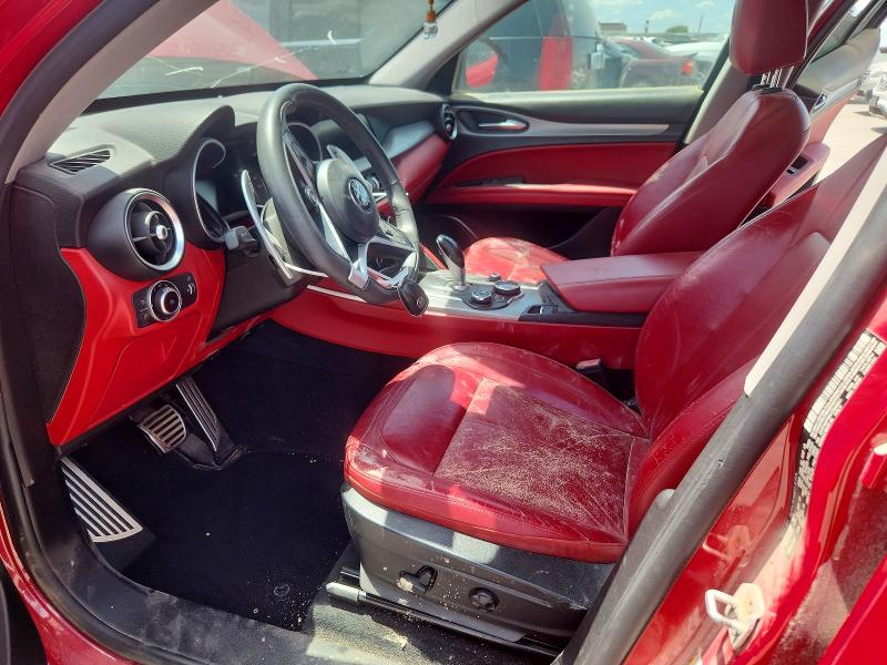 64490016 :رقم المزاد ، ZASFAKPN0J7B98941 vin ، 2018 Alfa Romeo Stelvio مزاد بيع