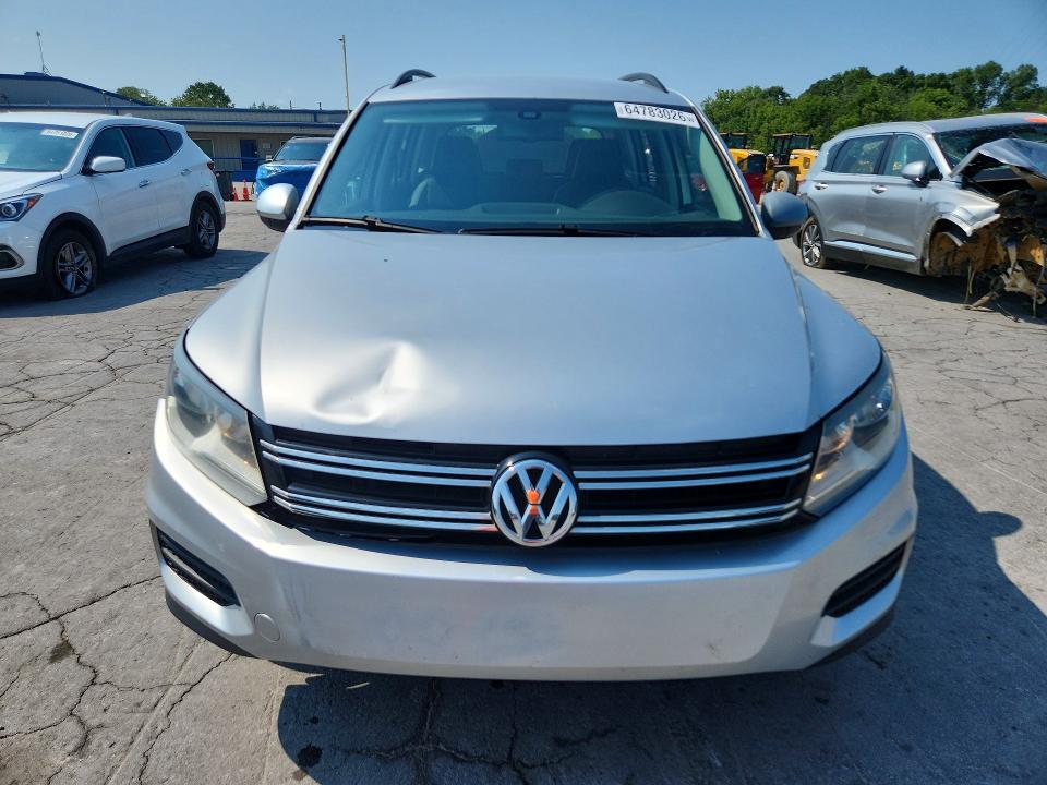 64783026 :رقم المزاد ، WVGBV7AX0HW510741 vin ، 2017 Volkswagen Tiguan مزاد بيع