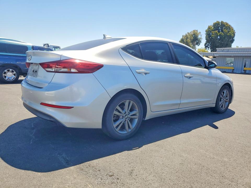 Aukcja sprzedaży 2018 Hyundai Elantra, vin: 5NPD84LF0JH220275, numer aukcji: 63260456