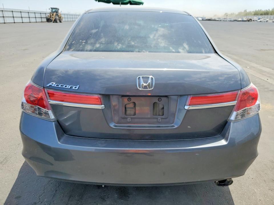 64328486 :رقم المزاد ، 1HGCP2F46CA152265 vin ، 2012 Honda Accord مزاد بيع