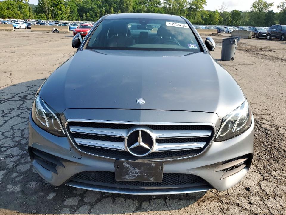 64958236 :رقم المزاد ، WDDZF4KB3HA215749 vin ، 2017 Mercedes-benz E مزاد بيع