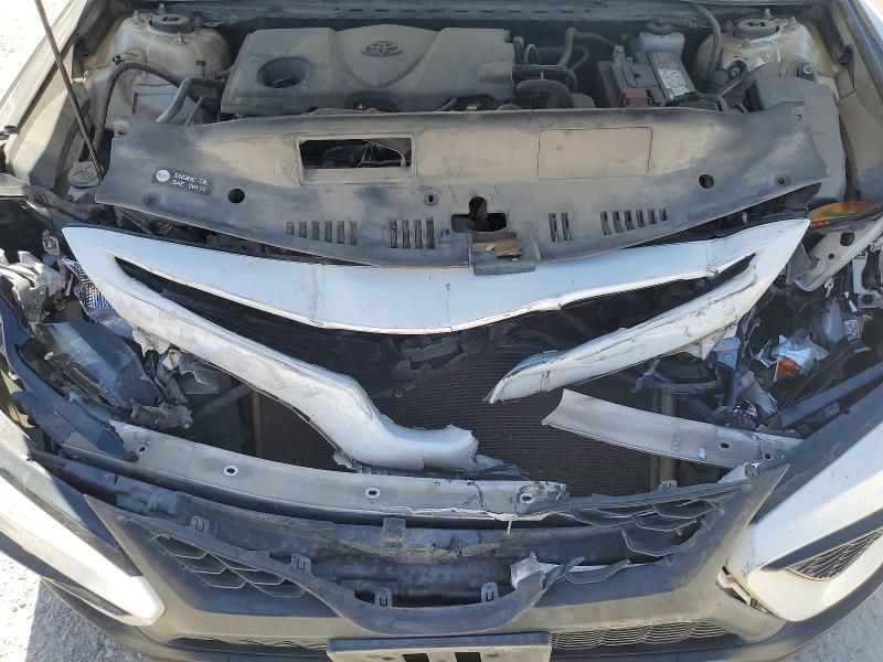 65544806 :رقم المزاد ، 4T1G11AK4MU425250 vin ، 2021 Toyota Camry مزاد بيع