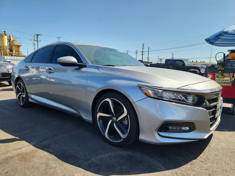 Продаж на аукціоні авто 2018 Honda Accord, vin: 1HGCV1F37JA219587, номер лоту: 64825916