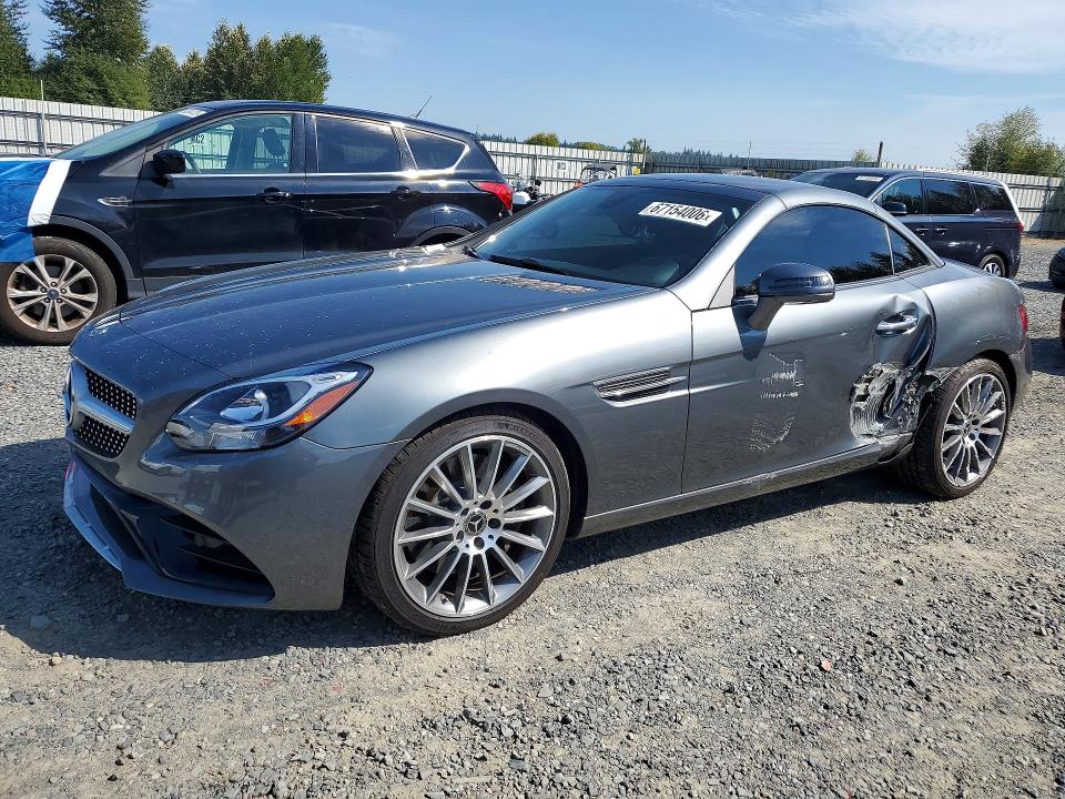 67154006 :رقم المزاد ، WDDPK3JA6JF154251 vin ، 2018 Mercedes-benz Slc مزاد بيع
