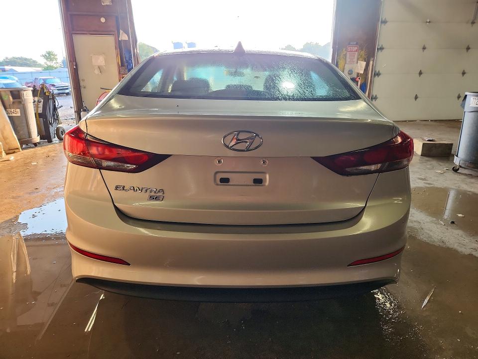 2017 Hyundai Elantra მანქანა იყიდება აუქციონზე, vin: 5NPD74LF5HH142427, აუქციონის ნომერი: 65124006