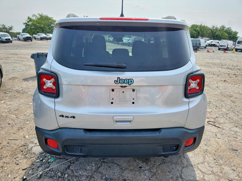 Продаж на аукціоні авто 2018 Jeep Renegade, vin: ZACCJBAB1JPH58558, номер лоту: 64690826