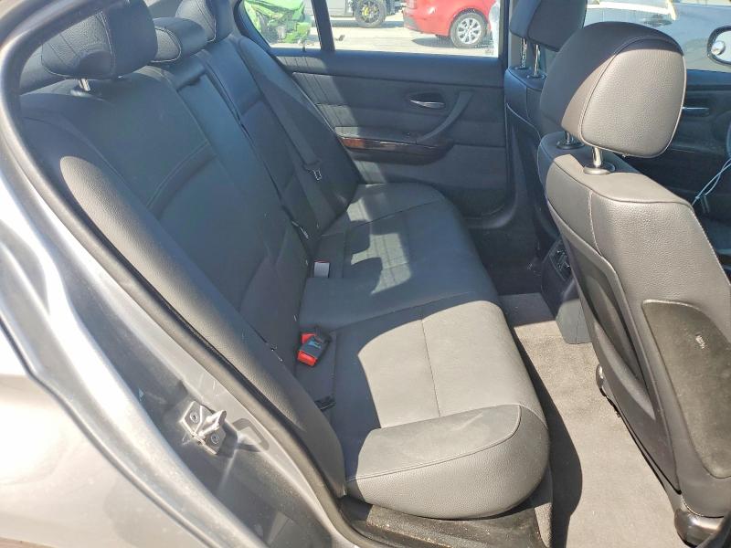 64551936 :رقم المزاد ، WBAPH7G51ANM52753 vin ، 2010 Bmw 328 مزاد بيع