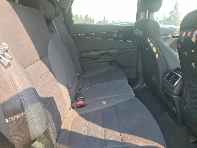 63914866 :رقم المزاد ، 5XYPG4A34GG018726 vin ، 2016 Kia Sorento مزاد بيع
