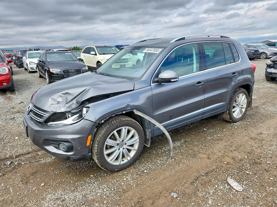 64447656 :رقم المزاد ، WVGBV3AX2DW618846 vin ، 2013 Volkswagen Tiguan مزاد بيع