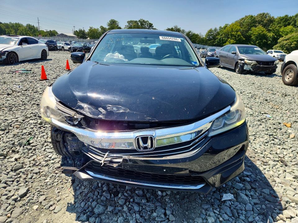 Продажа на аукционе авто 2017 Honda Accord, vin: 1HGCR2F7XHA181621, номер лота: 66654286