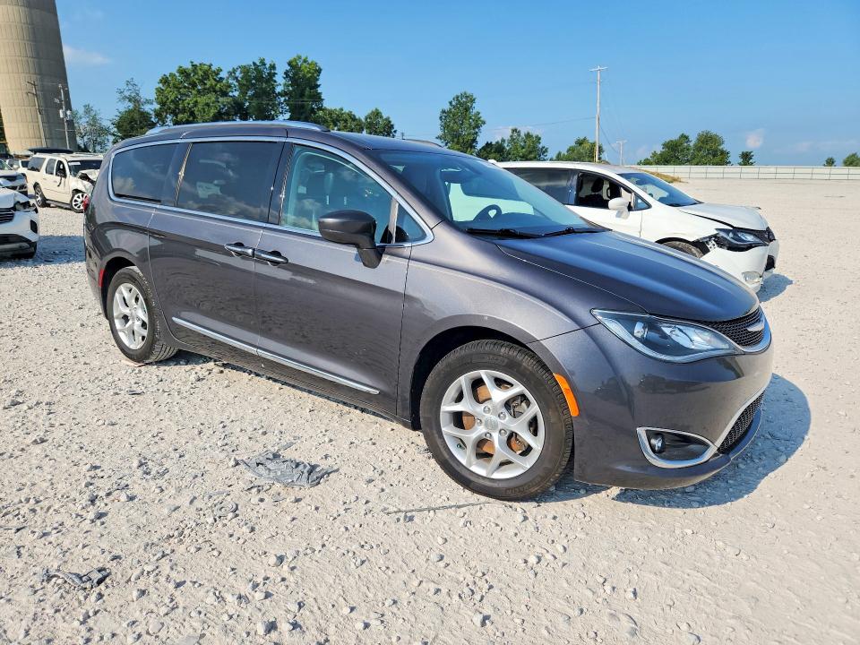 63480516 :رقم المزاد ، 2C4RC1BG3JR236373 vin ، 2018 Chrysler Pacifica مزاد بيع