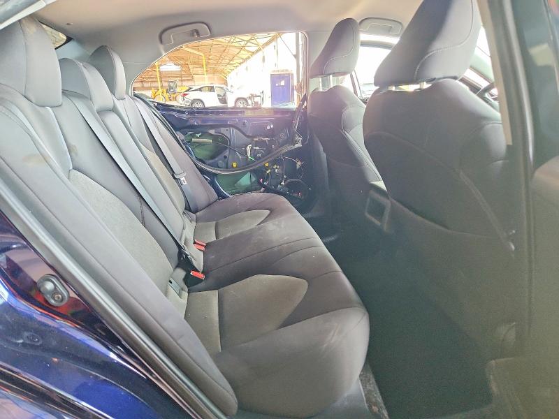 64469316 :رقم المزاد ، 4T1C11AK7NU647717 vin ، 2022 Toyota Camry مزاد بيع