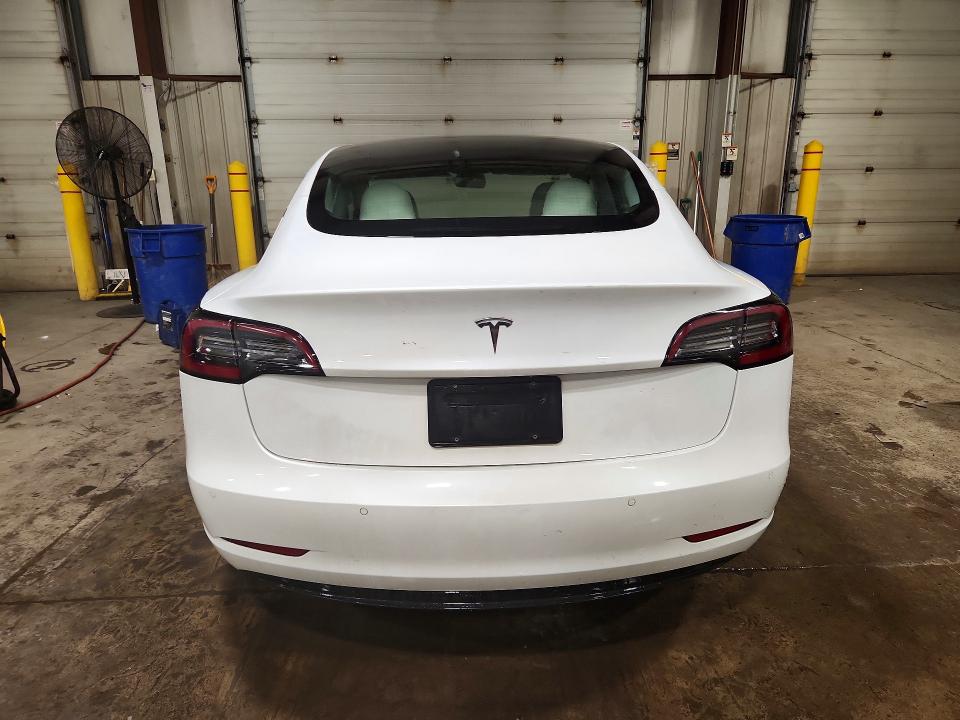 64027246 :رقم المزاد ، 5YJ3E1EA2MF908687 vin ، 2021 Tesla Model 3 مزاد بيع
