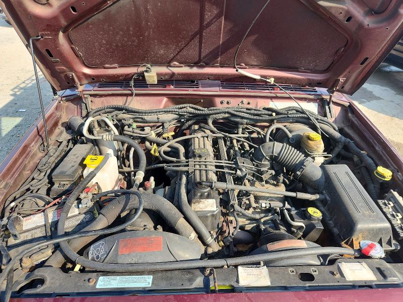 64228106 :رقم المزاد ، 1J4FF58S51L563342 vin ، 2001 Jeep Cherokee مزاد بيع