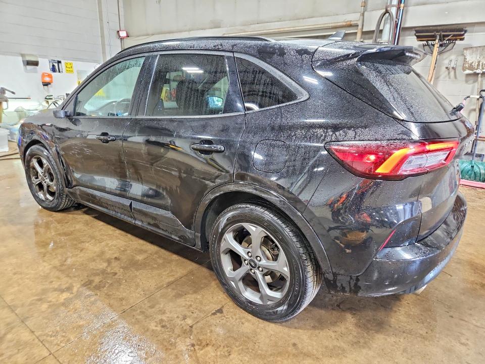 Продажа на аукционе авто 2023 Ford Escape, vin: 1FMCU0MN6PUA79096, номер лота: 63581366