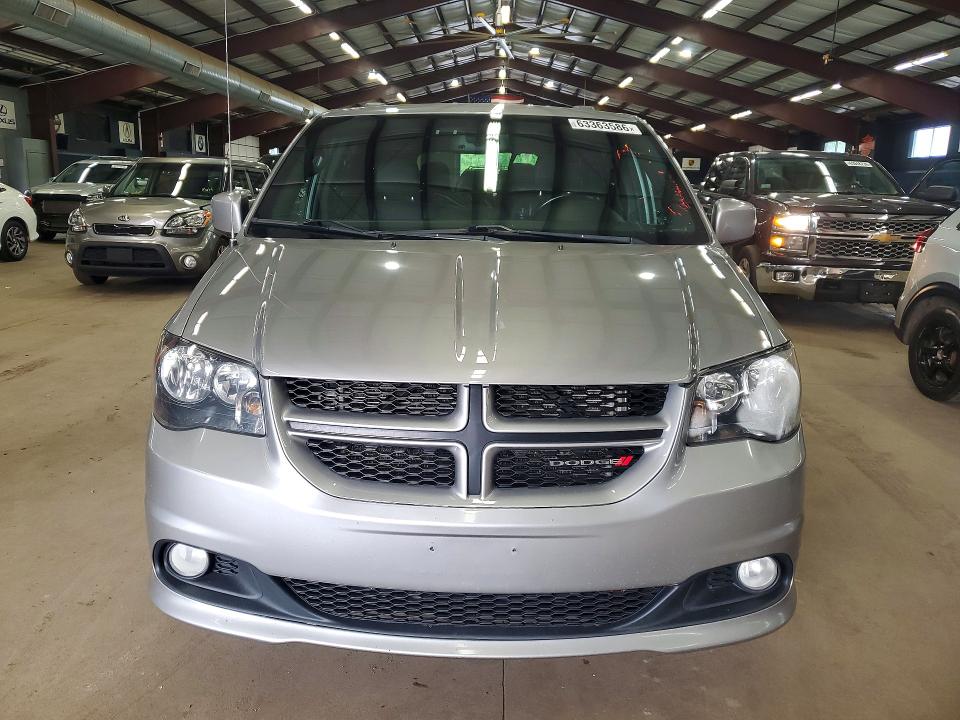 63363586 :رقم المزاد ، 2C4RDGEG2JR283924 vin ، 2018 Dodge Grand Caravan مزاد بيع