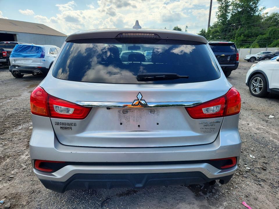 2018 Mitsubishi Outlander Sport მანქანა იყიდება აუქციონზე, vin: JA4AR3AUXJU005739, აუქციონის ნომერი: 63476296