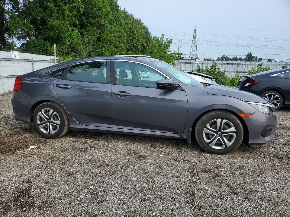 Продаж на аукціоні авто 2018 Honda Civic, vin: 2HGFC2F52JH032950, номер лоту: 63552536