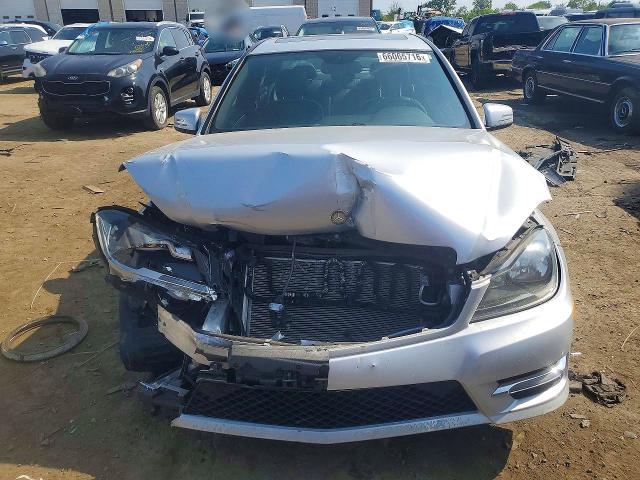 2014 Mercedes-benz C მანქანა იყიდება აუქციონზე, vin: WDDGF8AB7EA924292, აუქციონის ნომერი: 66065716