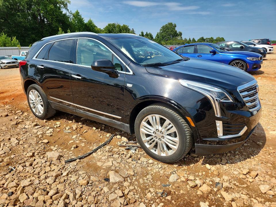 64728646 :رقم المزاد ، 1GYKNFRS3KZ146208 vin ، 2019 Cadillac Xt5 مزاد بيع