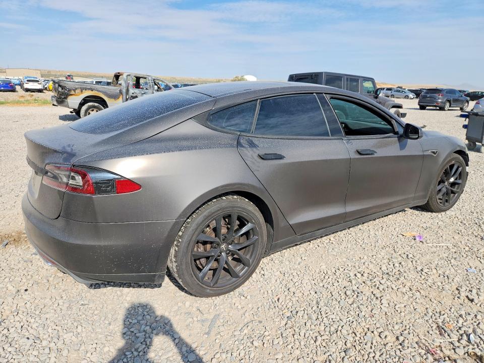 2015 Tesla Model S მანქანა იყიდება აუქციონზე, vin: 5YJSA1E21FF109101, აუქციონის ნომერი: 63154076