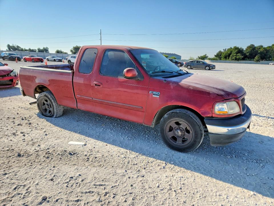 63672296 :رقم المزاد ، 1FTRX17L11NA09206 vin ، 2001 Ford F150 مزاد بيع