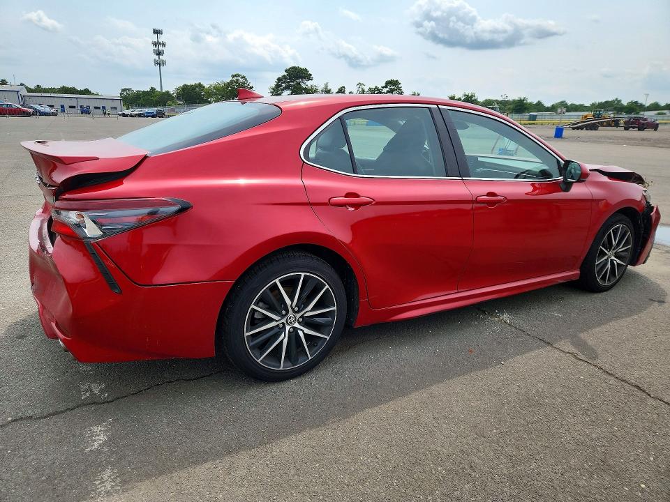 Продажа на аукционе авто 2021 Toyota Camry, vin: 4T1G11AKXMU443459, номер лота: 64777756