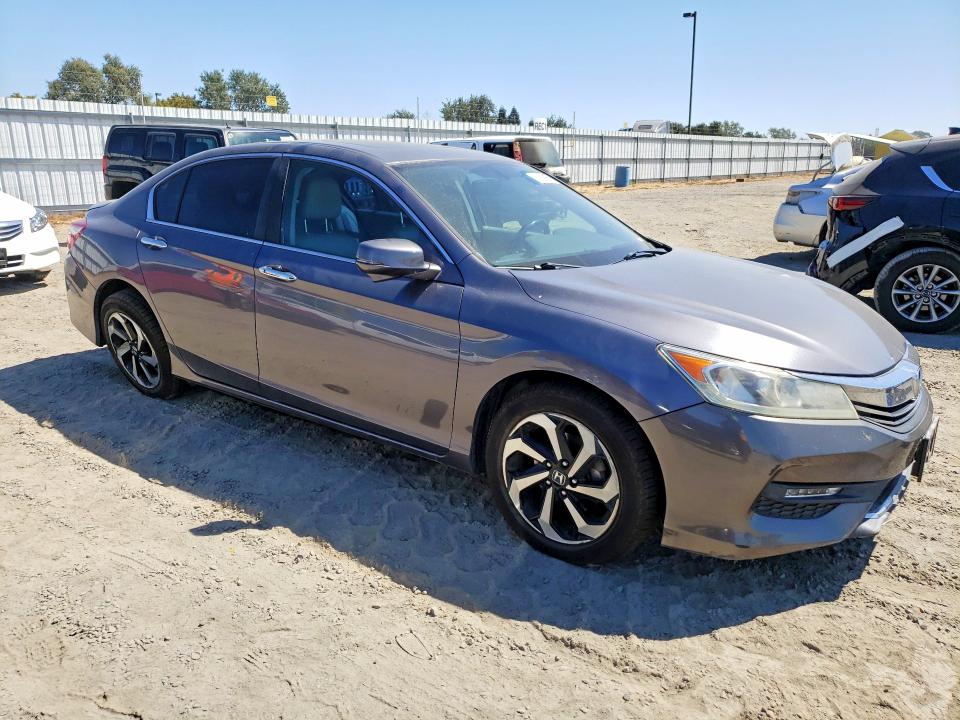 2016 Honda Accord მანქანა იყიდება აუქციონზე, vin: 1HGCR2F88GA033412, აუქციონის ნომერი: 63301256
