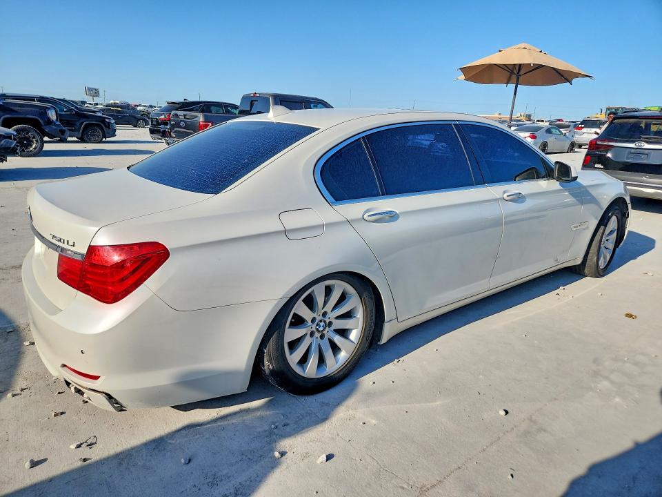 2010 Bmw 750 მანქანა იყიდება აუქციონზე, vin: WBAKC8C5XAC430847, აუქციონის ნომერი: 64432156
