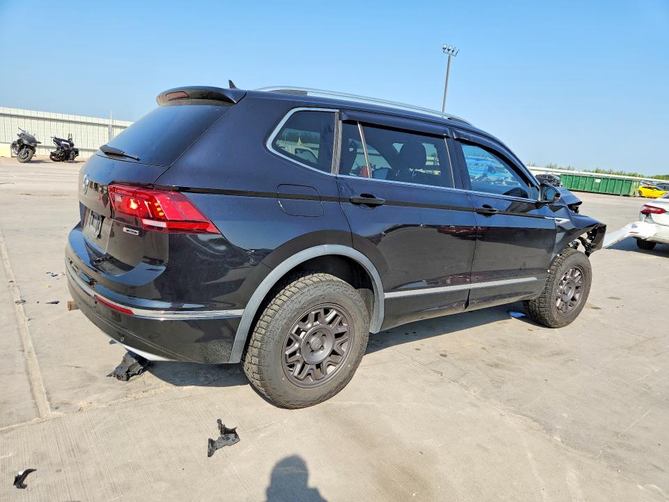 Продажа на аукционе авто 2020 Volkswagen Tiguan, vin: 3VV4B7AXXLM113165, номер лота: 63705936