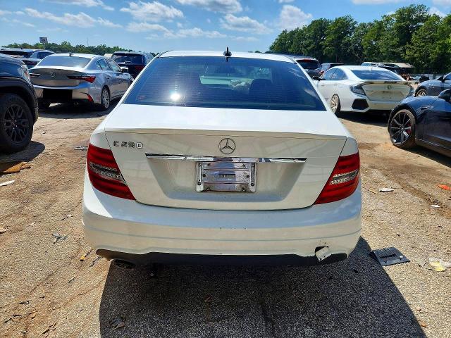 65201886 :رقم المزاد ، WDDGF4HBXEG248254 vin ، 2014 Mercedes-benz C مزاد بيع