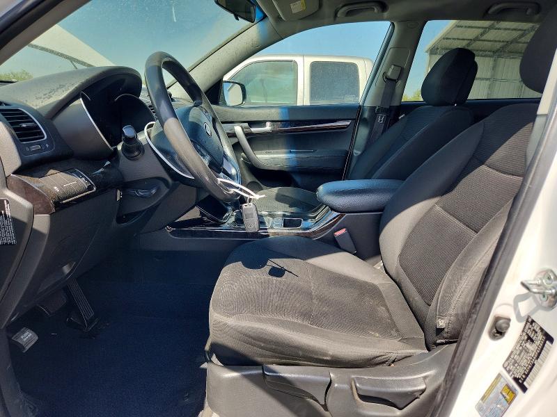 61452356 :رقم المزاد ، 5XYKT3A60FG588053 vin ، 2015 Kia Sorento مزاد بيع