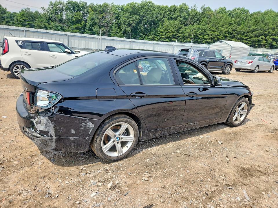 64118006 :رقم المزاد ، WBA3B1G52ENS79019 vin ، 2014 Bmw 320 مزاد بيع