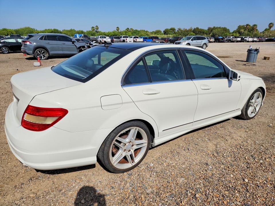 2011 Mercedes-benz C მანქანა იყიდება აუქციონზე, vin: WDDGF5EB1BA470397, აუქციონის ნომერი: 66321836