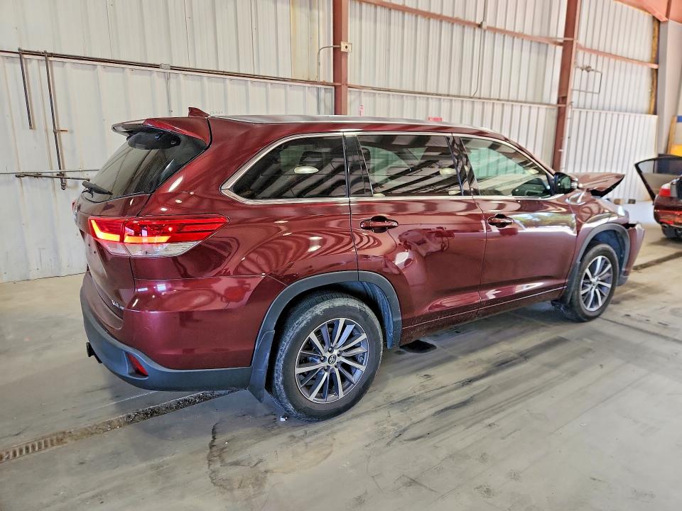 Продаж на аукціоні авто 2017 Toyota Highlander, vin: 5TDJZRFHXHS386625, номер лоту: 67243886