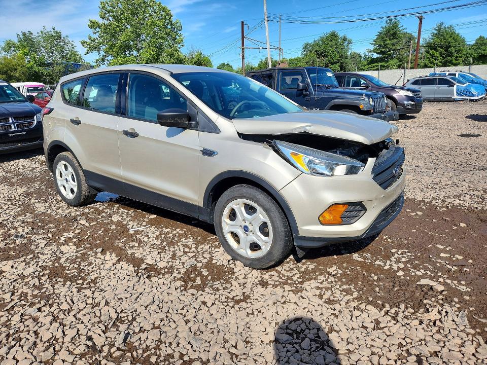 63687416 :رقم المزاد ، 1FMCU0F76HUC40983 vin ، 2017 Ford Escape مزاد بيع