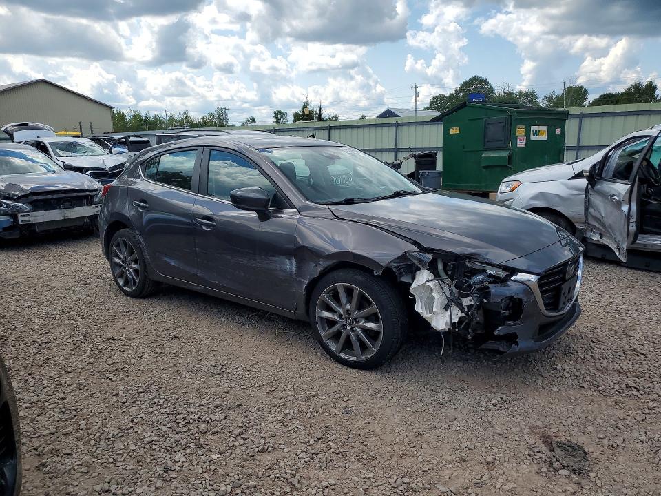 65105076 :رقم المزاد ، 3MZBN1M33JM229577 vin ، 2018 Mazda 3 مزاد بيع