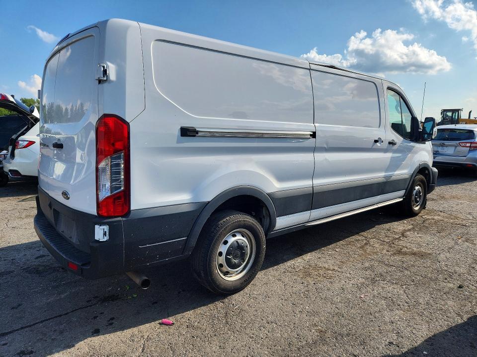 Продажа на аукционе авто 2022 Ford Transit, vin: 1FTYE1Y86NKA04831, номер лота: 63920026