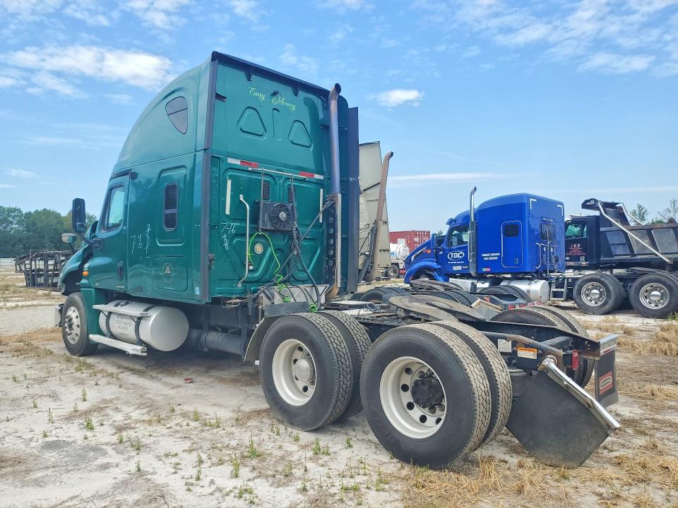 Продажа на аукционе авто 2010 Freightliner Cascadia 125, vin: 1FUJGLDR1ALAF1055, номер лота: 65798636