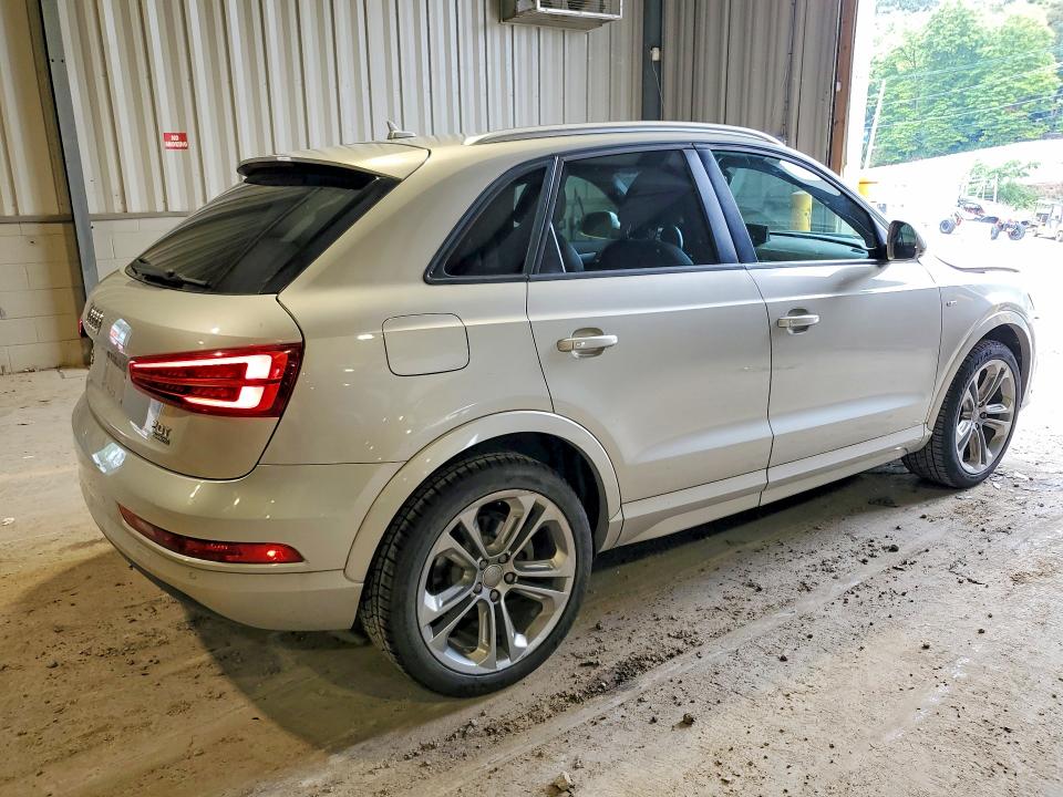 64537136 :رقم المزاد ، WA1ECCFS1JR000782 vin ، 2018 Audi Q3 مزاد بيع